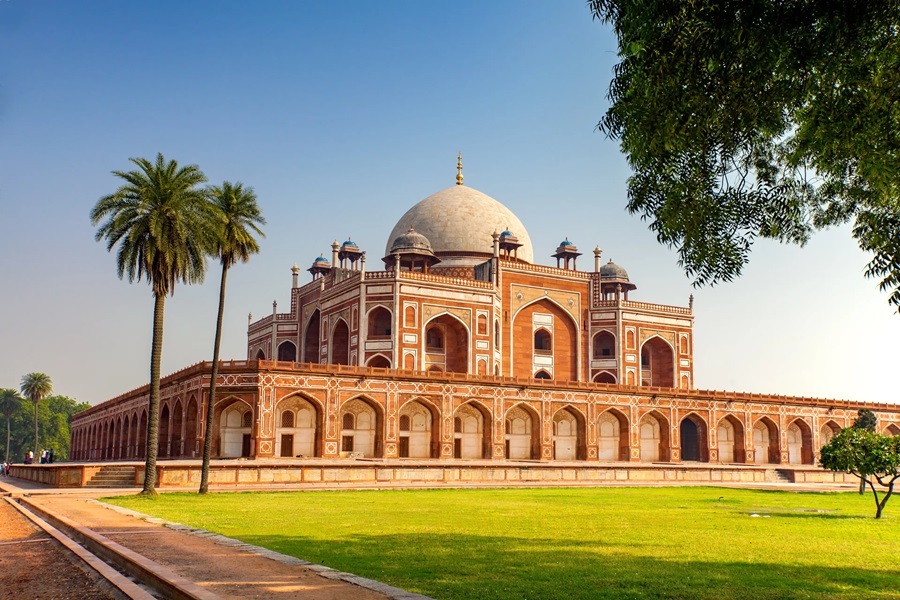 Top 7 Delhi Places to Visit on Rental Bike in 2026 Guide