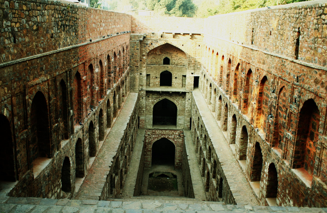 Agrasen Ki Baoli: 108 Steps Beneath Connaught Place Delhi | Guide
